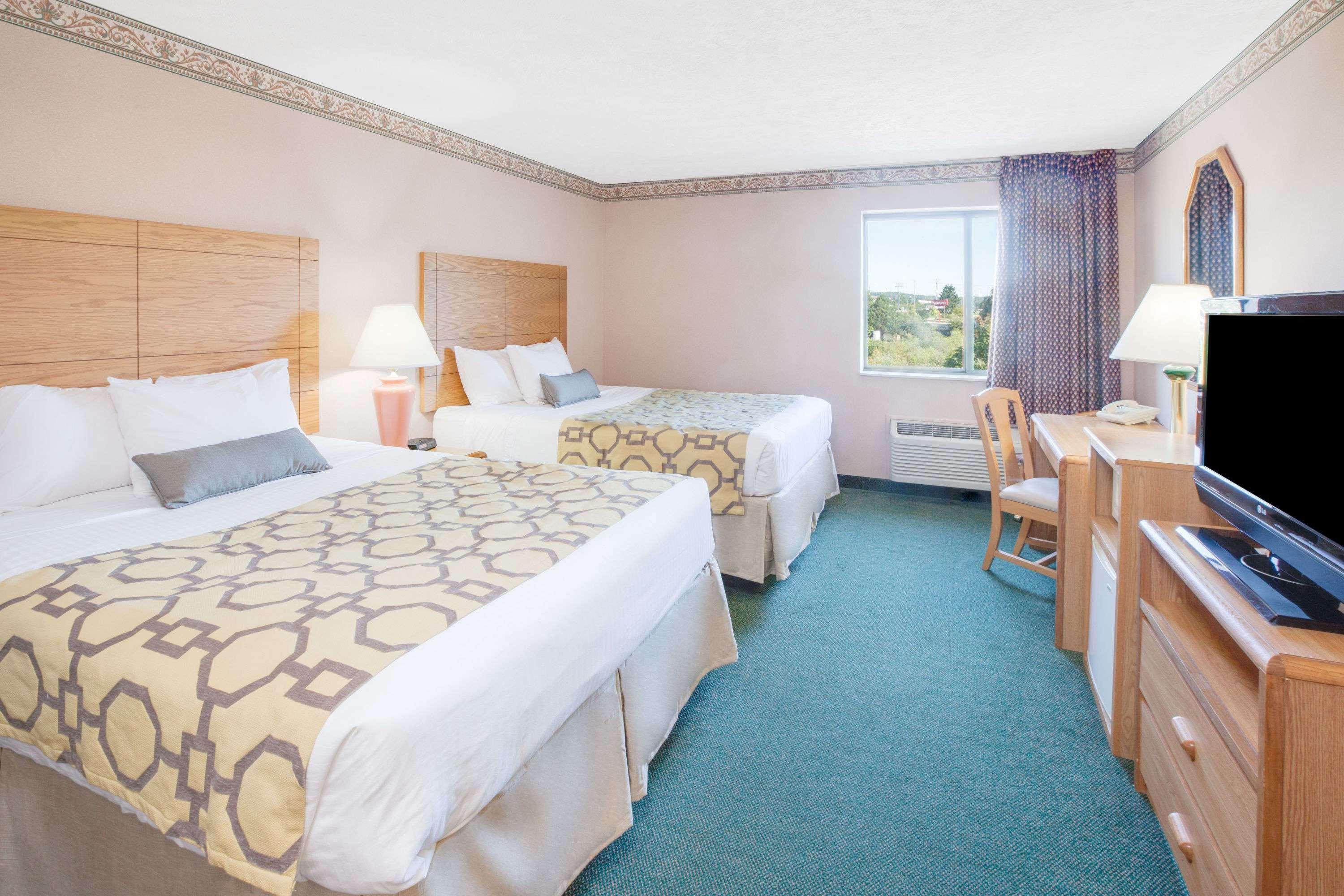 Baymont By Wyndham Traverse City Exterior foto
