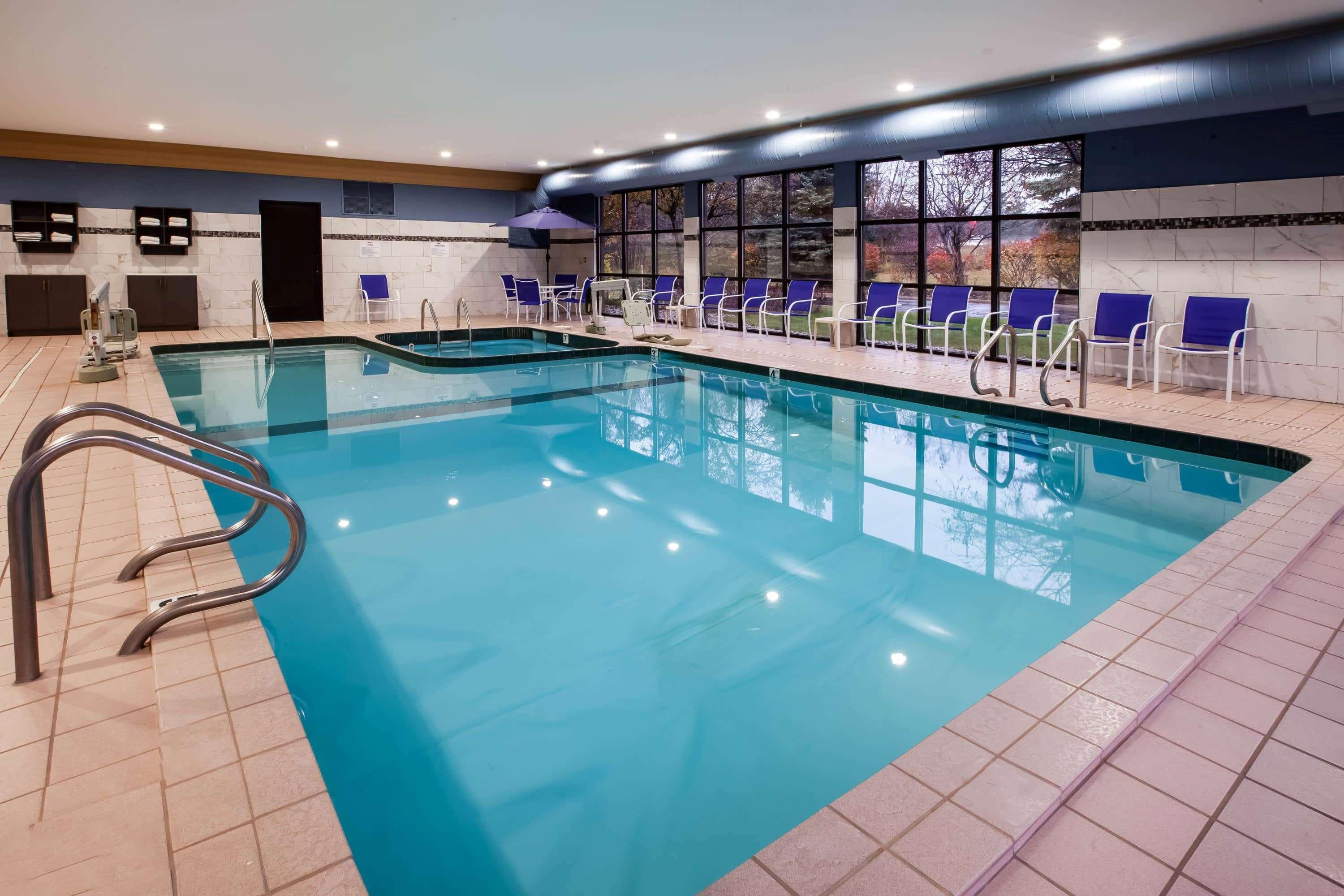 Baymont By Wyndham Traverse City Exterior foto