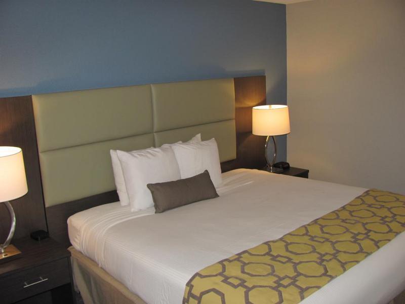 Baymont By Wyndham Traverse City Exterior foto